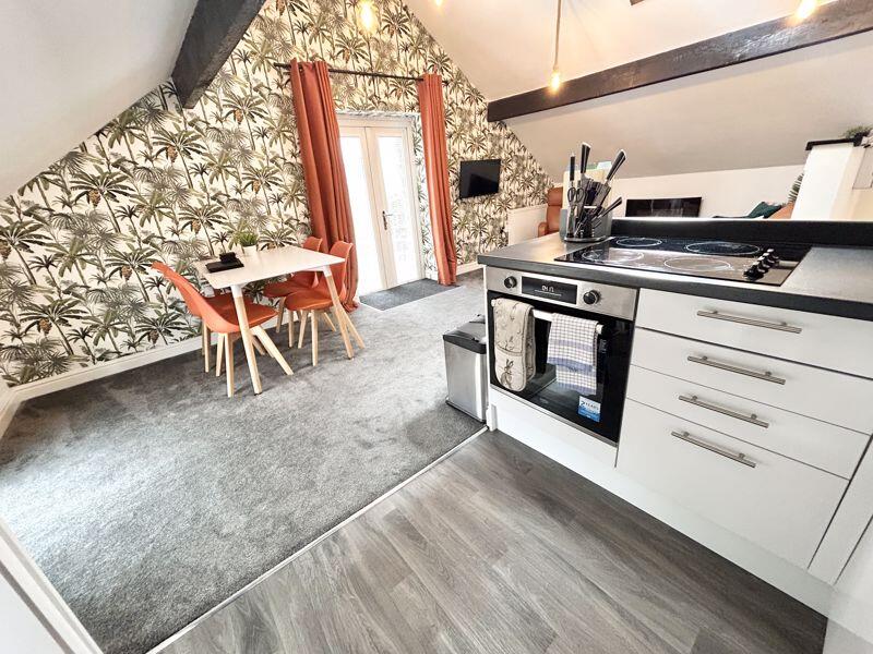 Oxwich Road, Colwyn Bay LL28 (1 Bed)