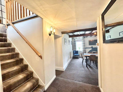 Oxwich Road, Colwyn Bay LL28 (4 Bed)