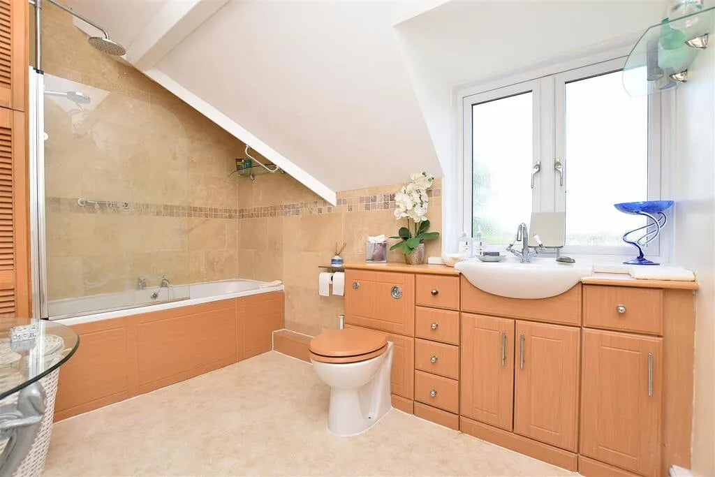 Bangor Road, Wrexham, LL13 0TW