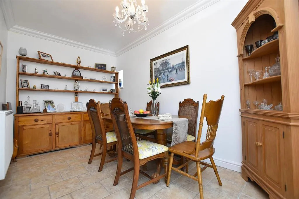 Bangor Road, Wrexham, LL13 0TW
