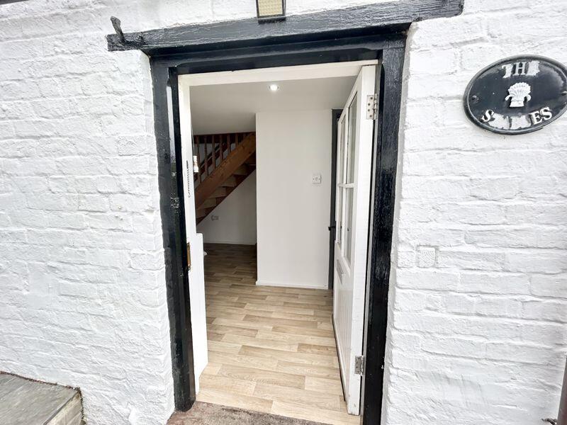 Oxwich Road, Colwyn Bay LL28 (4 Bed)