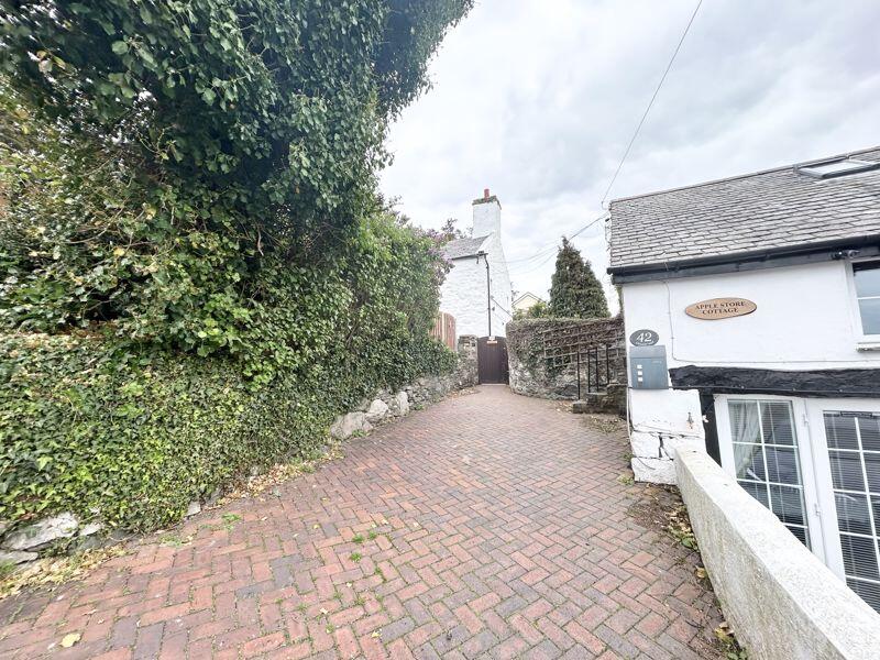 Oxwich Road, Colwyn Bay LL28 (1 Bed)