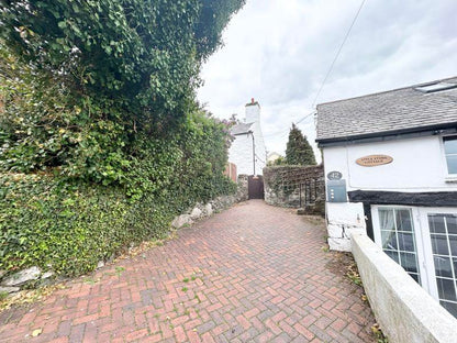 Oxwich Road, Colwyn Bay LL28 (1 Bed)