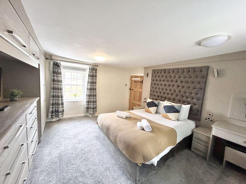 Oxwich Road, Colwyn Bay LL28 (4 Bed)