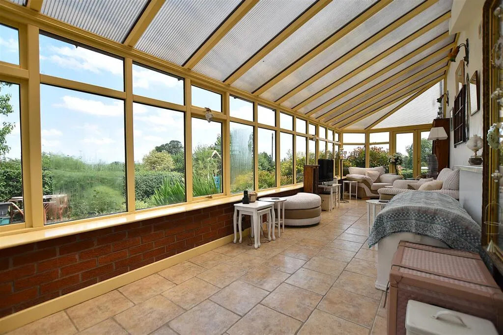Bangor Road, Wrexham, LL13 0TW