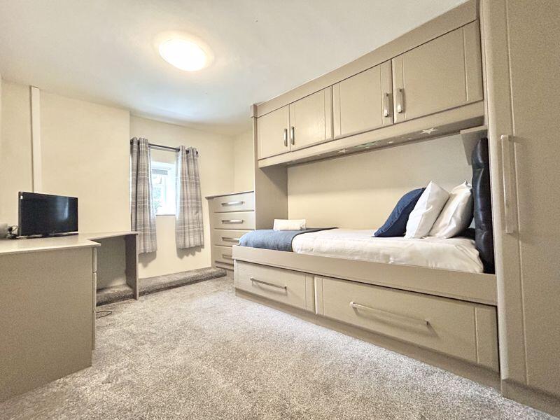 Oxwich Road, Colwyn Bay LL28 (4 Bed)