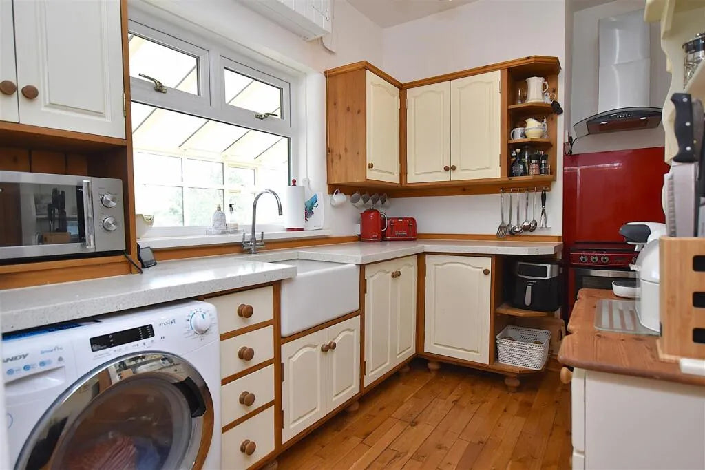 Bangor Road, Wrexham, LL13 0TW