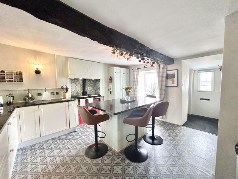 Oxwich Road, Colwyn Bay LL28 (4 Bed)