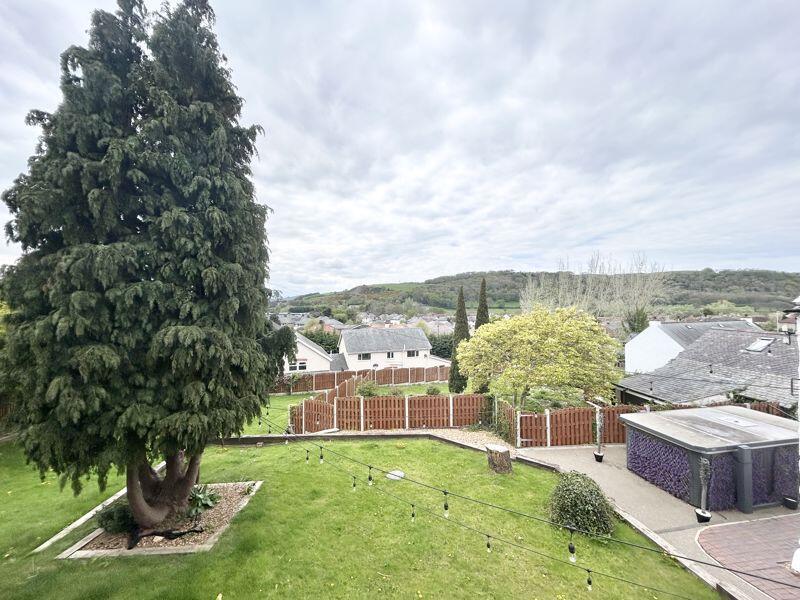 Oxwich Road, Colwyn Bay LL28 (4 Bed)