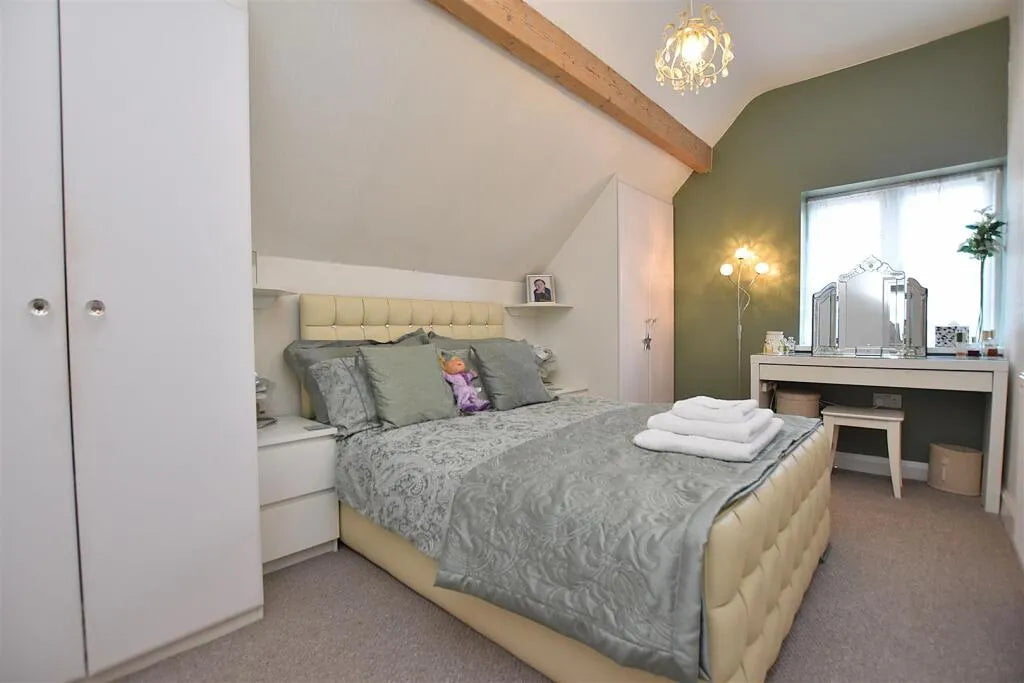 Bangor Road, Wrexham, LL13 0TW