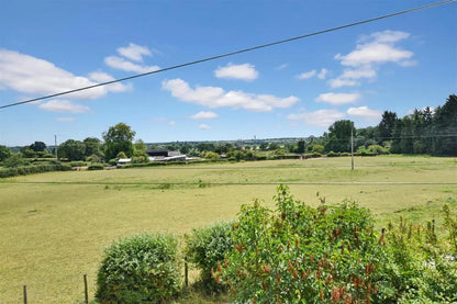 Bangor Road, Wrexham, LL13 0TW
